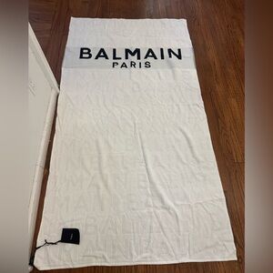 BALMAIN**White and Black Large Towel****$485